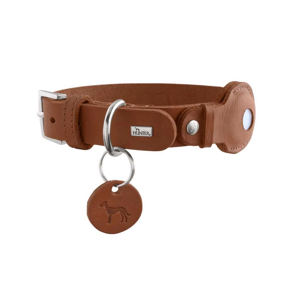 15_49590bd7-b297-4741-832f-ac71f98e0cb9_2000x.webp Hunter Leather Dog Collar with Apple Airtag Holder, Cognac - Image 1